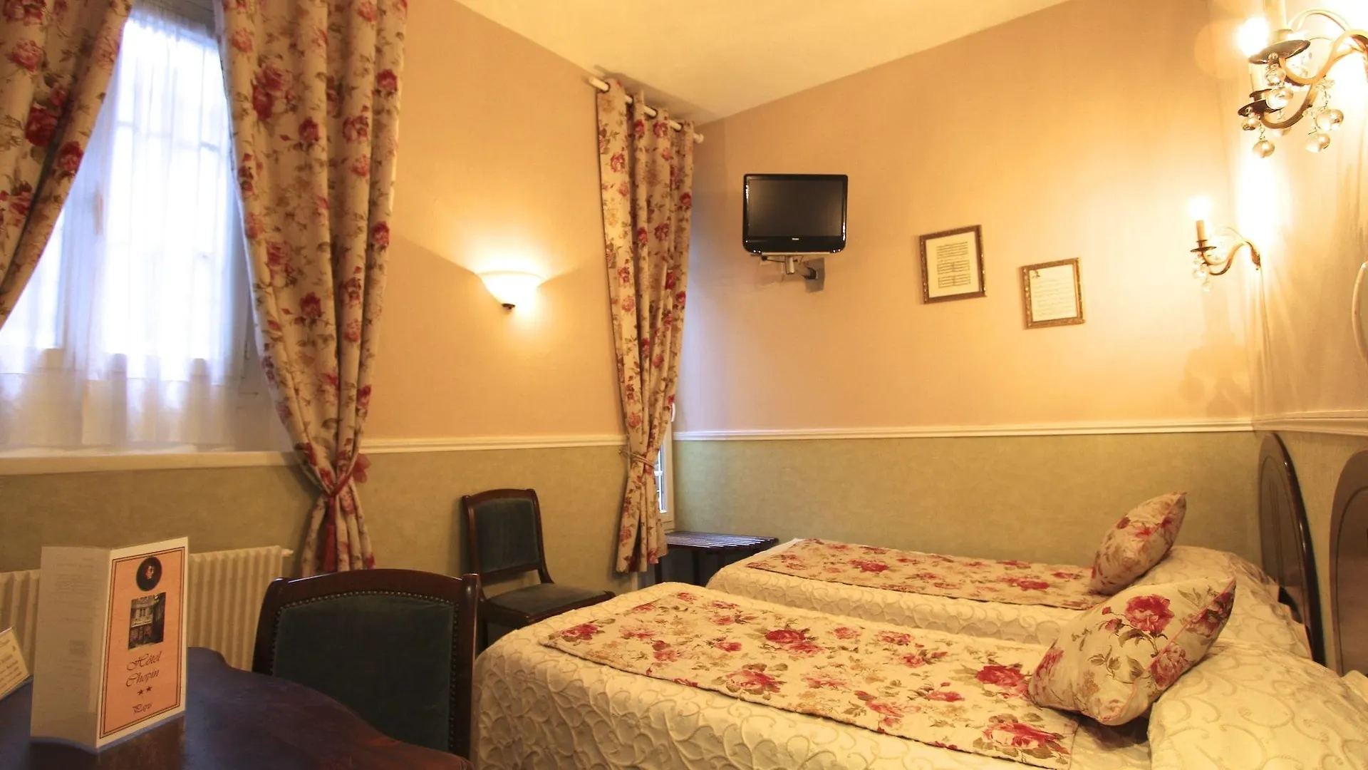 **  Hotel Chopin Paris France